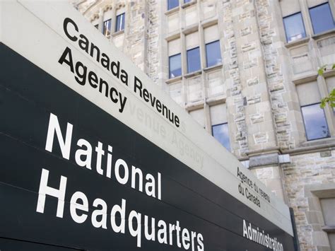 In The News for March 30 : Automatic tax filing on the way for Canadians